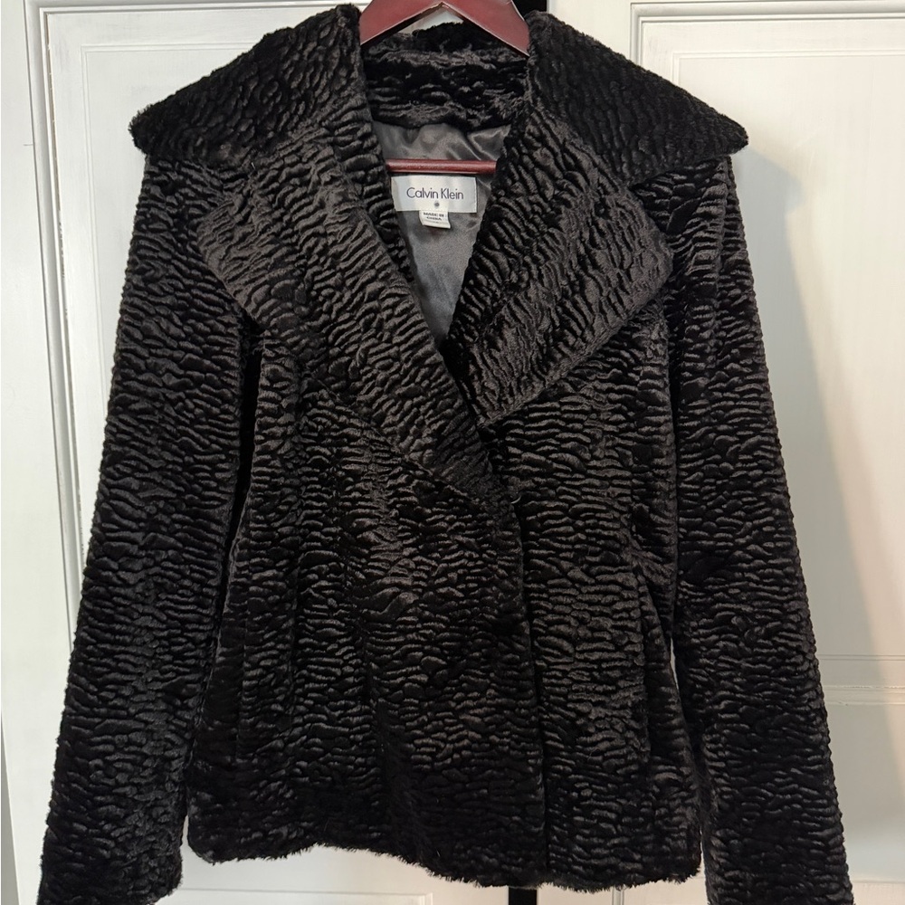 Calvin Klein Women’s Super soft Textured Black Teddy Jacket